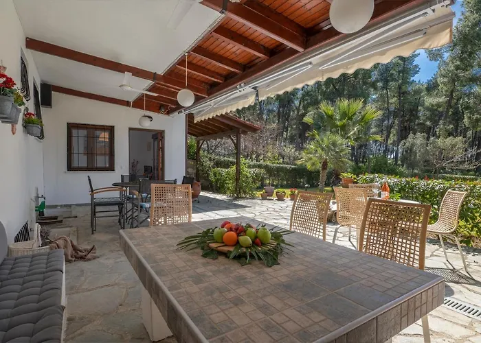 Pine - Ng Sani Willa